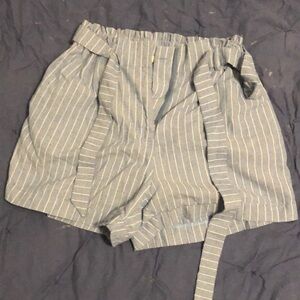 boutique Lenin shorts